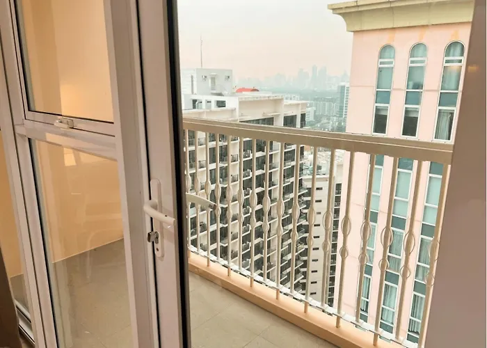 Holiday home Modern At Venice Residences Bgc #vlrb29k Manila